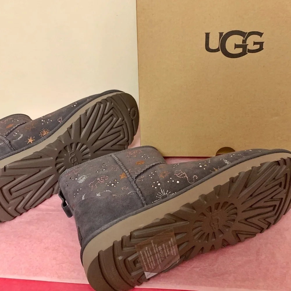 NWT Ugg Classic Zodiac Mini Boots